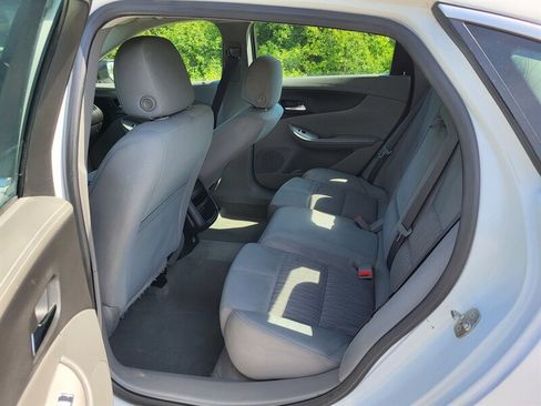 Used 2017 Chevrolet Impala LS FWD image 15