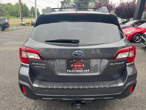 Used 2019 Subaru Outback 2.5i Premium AWD/4WD image 6