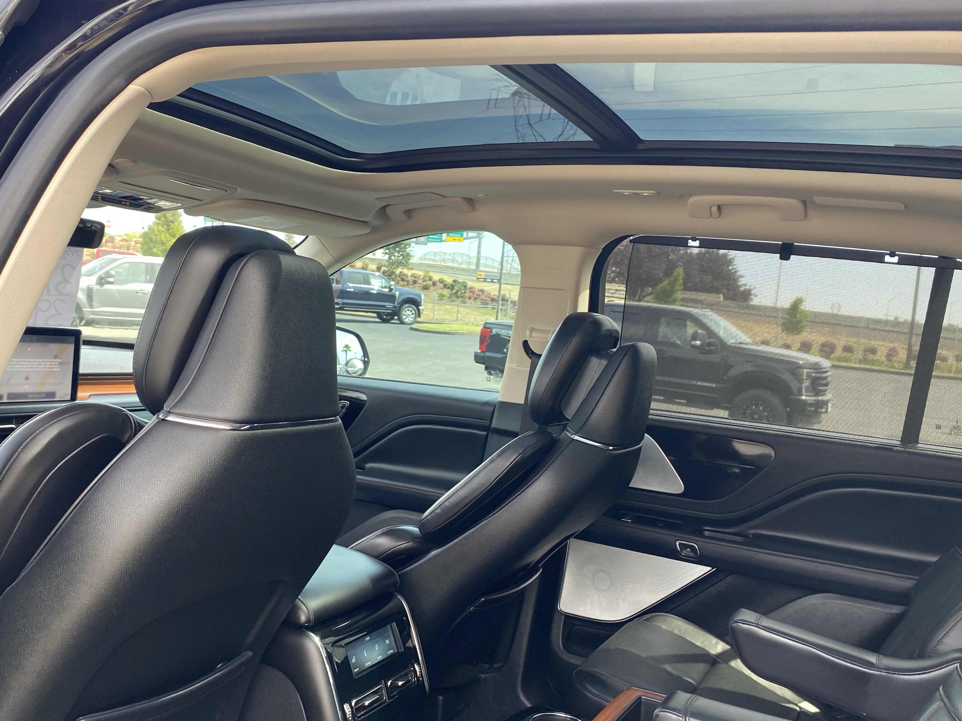 Used 2020 Lincoln Aviator Reserve w/ Equipment Group 202A AWD/4WD image 8