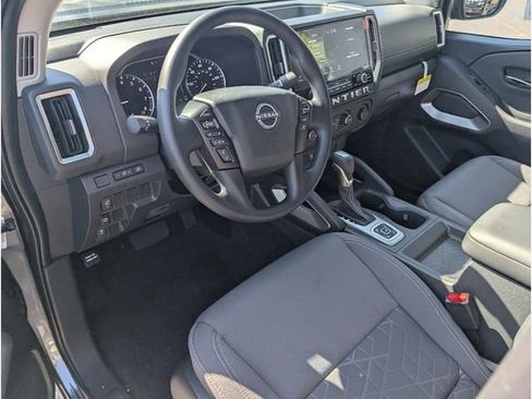 New 2026 Nissan Frontier SV w/ Tow Package AWD/4WD image 15