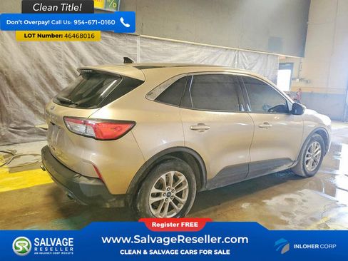 Used 2020 Ford Escape SE image 4