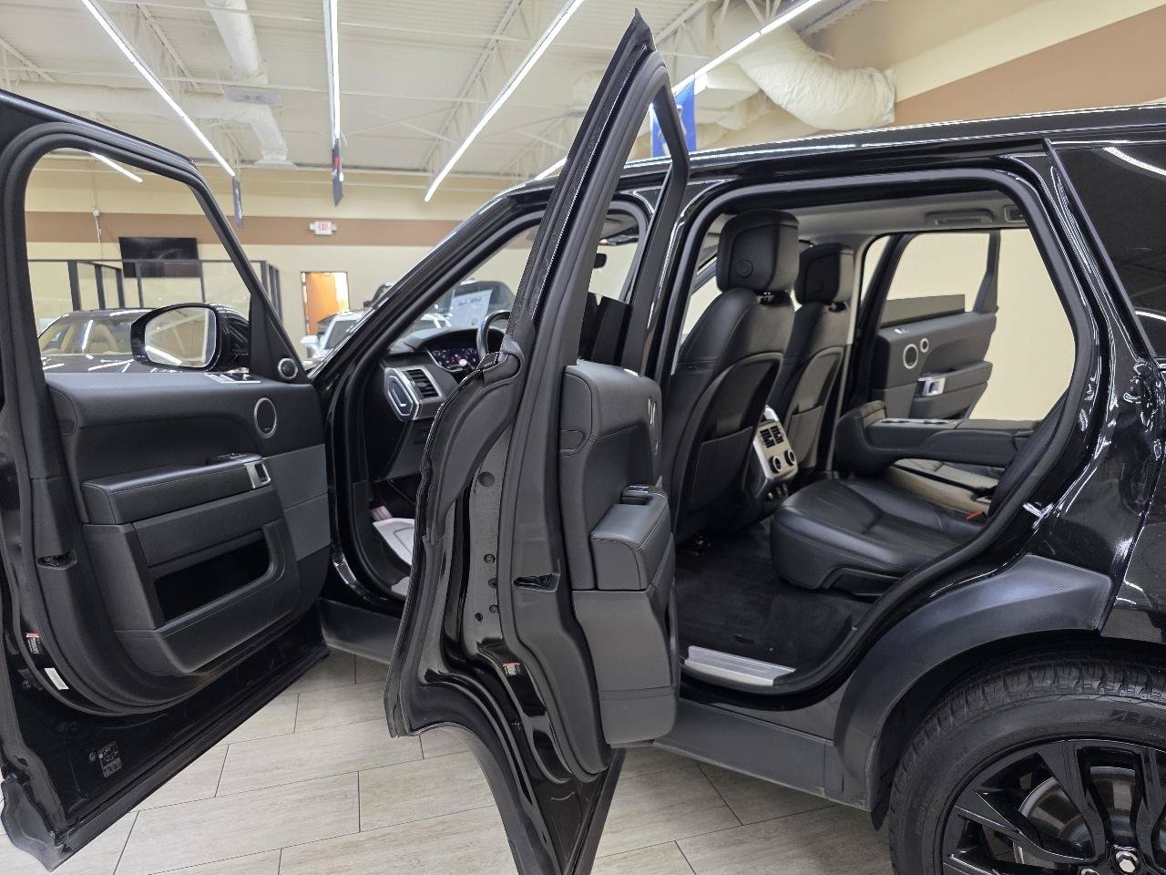 Used 2020 Land Rover Range Rover Sport HSE AWD/4WD image 17