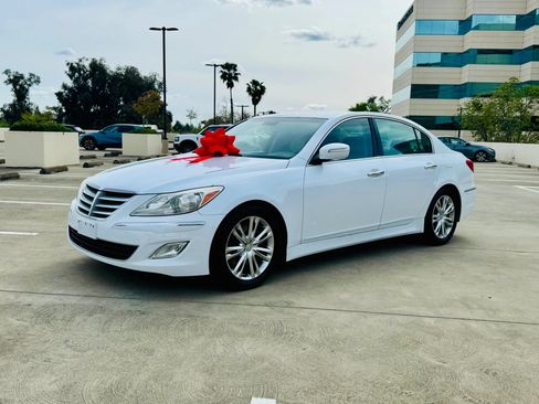 Used 2014 Hyundai Genesis 3.8 RWD image 14