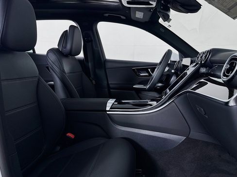 New 2026 Mercedes-Benz GLC 300 image 6