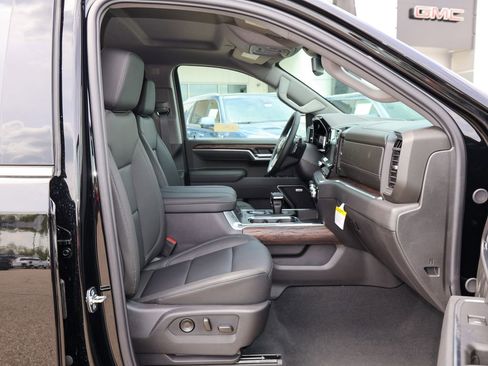 New 2026 GMC Sierra 1500 SLT AWD/4WD image 29