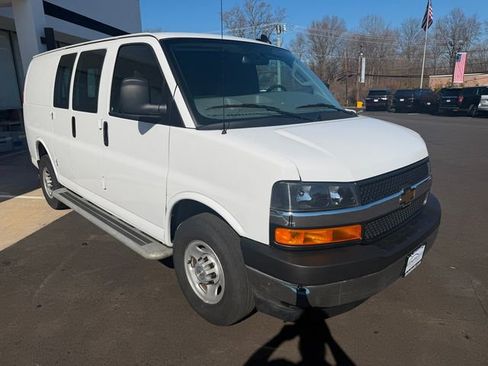 Used 2024 Chevrolet Express 2500 w/ Driver Convenience Package image 3