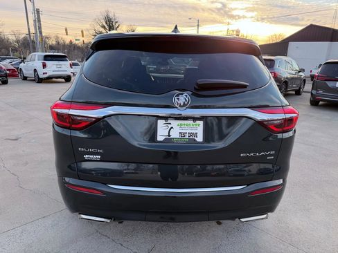 Used 2018 Buick Enclave Essence image 55