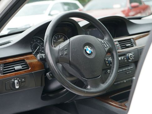 Used 2011 BMW 328i xDrive Sedan AWD/4WD image 10