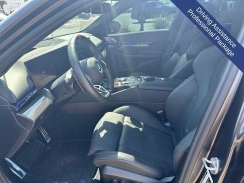 Used 2026 BMW M5 w/ Carbon Package AWD/4WD image 15