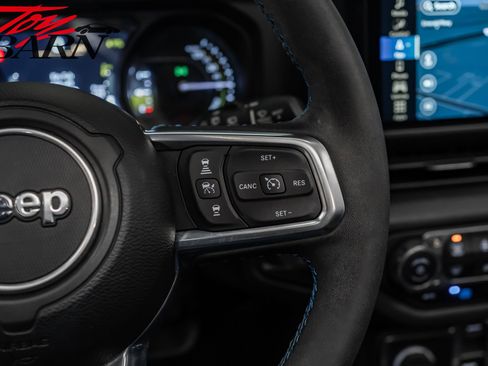 Used 2024 Jeep Wrangler High Altitude image 33