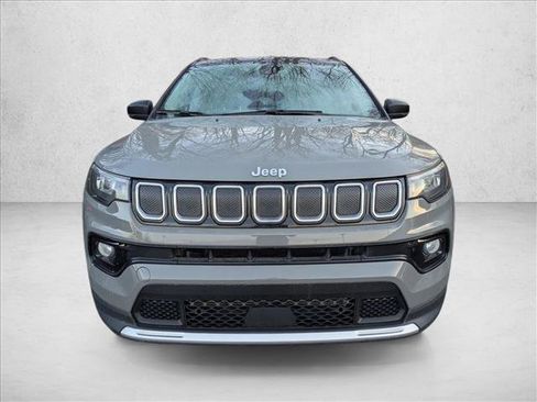Used 2022 Jeep Compass Limited image 2