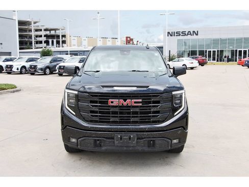 Used 2023 GMC Sierra 1500 Elevation RWD image 2