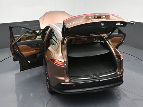 New 2025 Toyota Crown Signia image 43