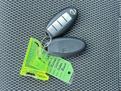 Used 2017 Nissan Versa FWD image 23