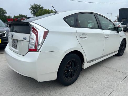 Used 2015 Toyota Prius Four image 7