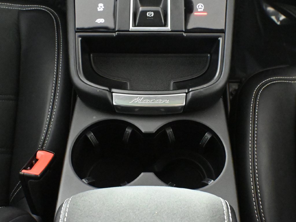 Used 2024 Porsche Macan GTS AWD/4WD image 27