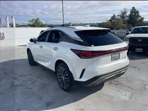 Used 2023 Lexus RX 350 w/ Cold Area Package image 4