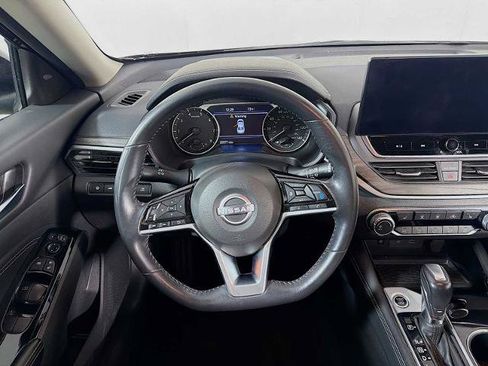 Certified 2023 Nissan Altima 2.5 SV w/ SV Premium Package AWD/4WD image 18