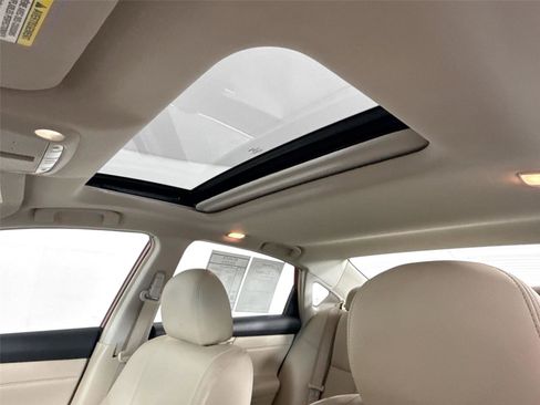 Used 2013 Nissan Altima 3.5 SL w/ Technology Pkg image 6