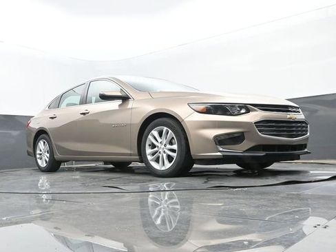 Used 2018 Chevrolet Malibu LT FWD image 9