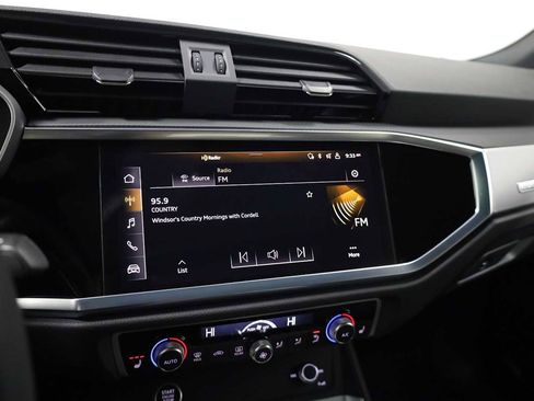 Certified 2025 Audi Q3 2.0T Premium w/ Convenience Package image 30