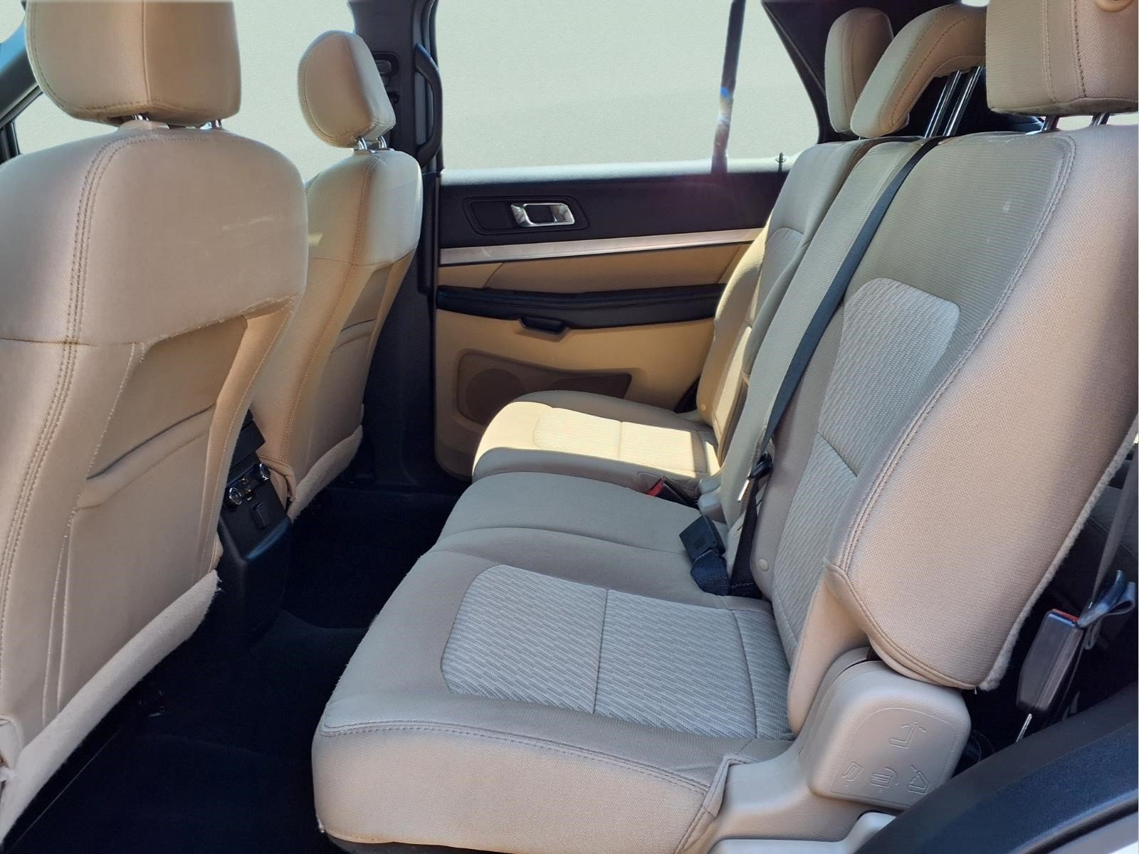 Used 2017 Ford Explorer FWD image 11