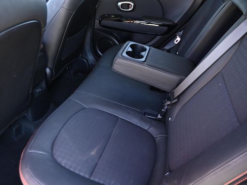 Used 2018 Kia Soul ! w/ Tech Package image 8