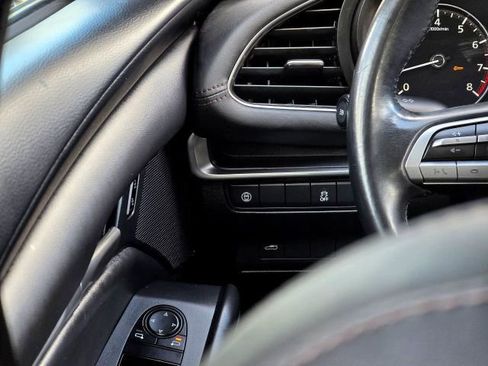 Used 2020 MAZDA MAZDA3 Select image 16