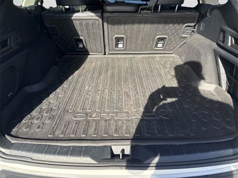 Used 2020 Subaru Outback Limited w/ Popular Package #2 image 8