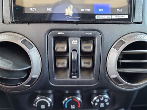 Used 2012 Jeep Wrangler Unlimited Sport image 25