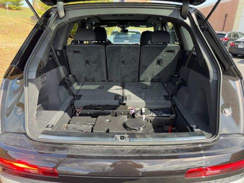 Used 2025 Audi Q7 3.0T Premium w/ Convenience Package image 9