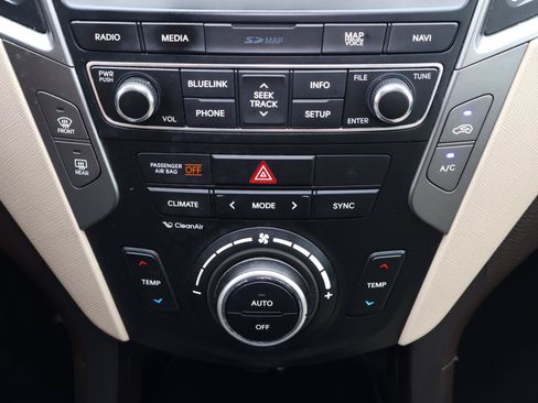 Used 2018 Hyundai Santa Fe Sport w/ 2.4L Tech Package 04 FWD image 30
