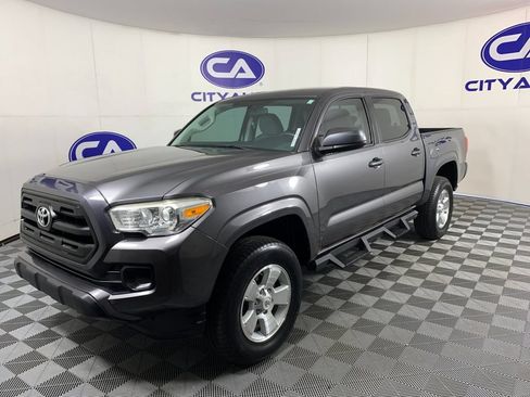 Used 2016 Toyota Tacoma SR RWD image 5