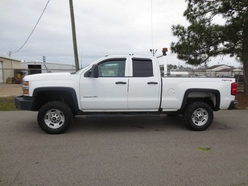 Used 2017 Chevrolet Silverado 2500 W/T image 1