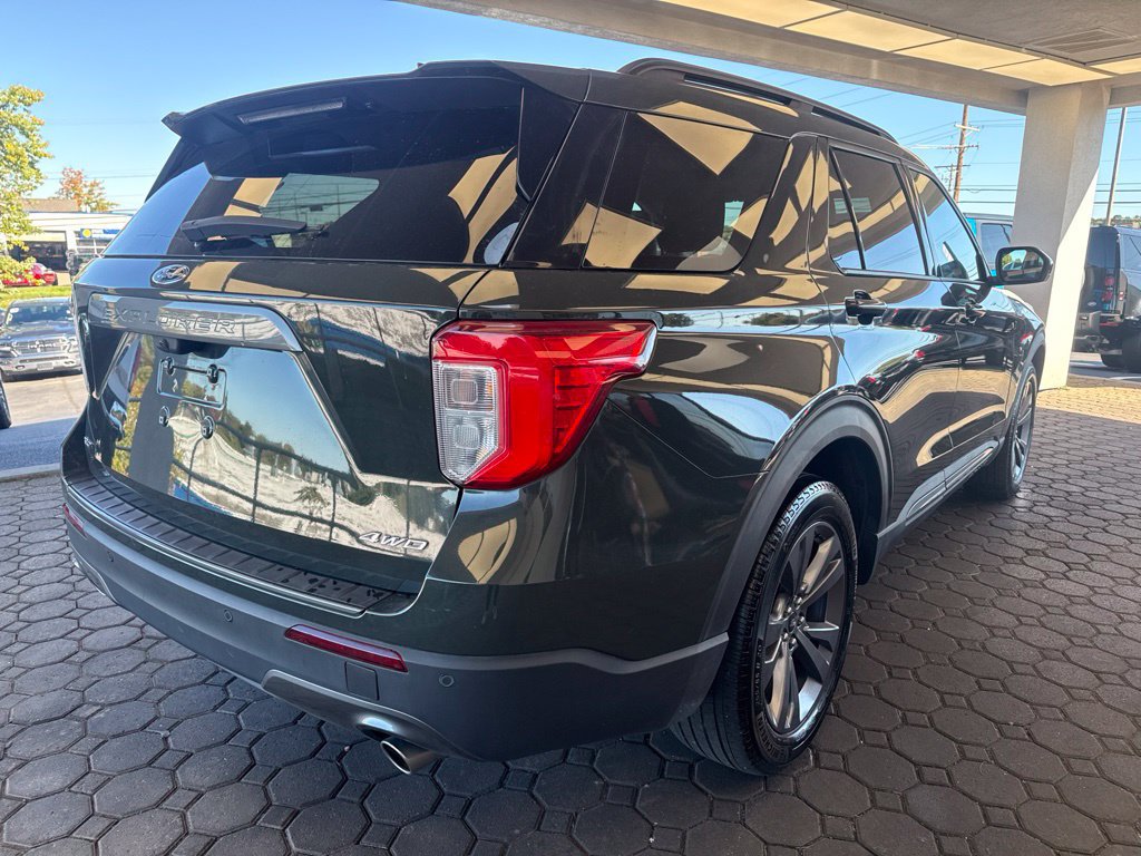 Used 2023 Ford Explorer XLT w/ Equipment Group 202A AWD/4WD image 6