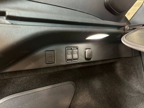 Used 2023 Lexus RX 500h F Sport image 44