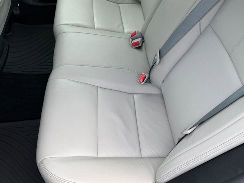 Used 2016 Toyota Avalon XLE Plus FWD image 47