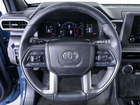 Used 2025 Toyota 4Runner SR5 RWD image 10