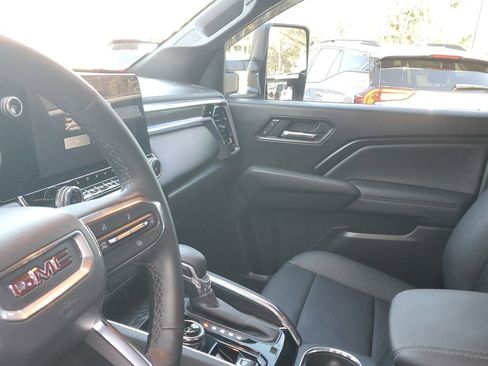 Certified 2024 GMC Canyon Elevation w/ Elevation Premium Package image 24