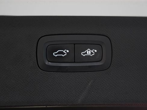 Used 2016 Volvo XC90 T6 Inscription w/ Vision Package image 11