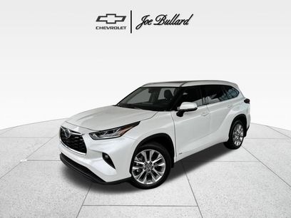 Used 2023 Toyota Highlander Limited