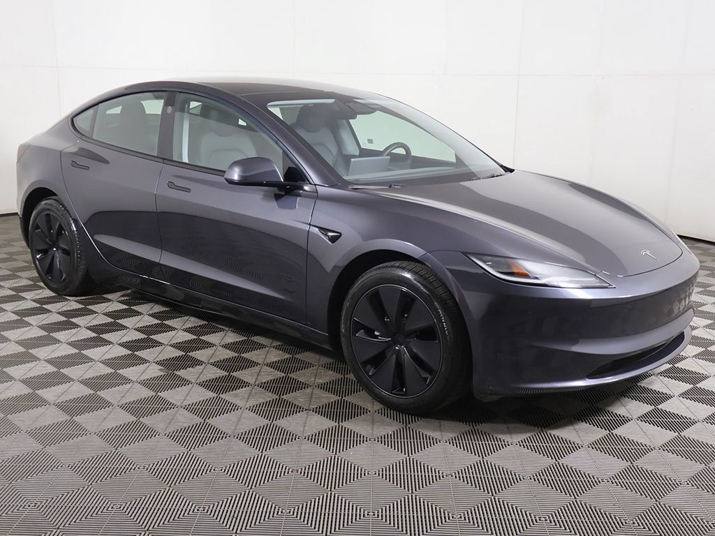 Used 2025 Tesla Model 3 RWD image 2