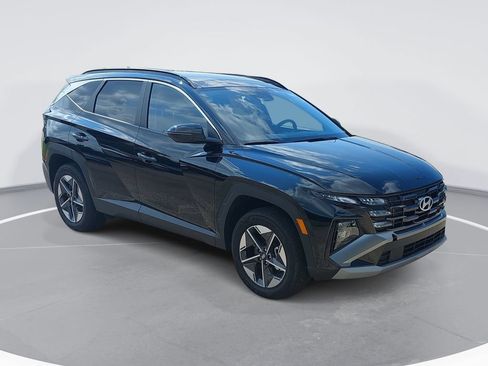 Certified 2025 Hyundai Tucson SEL AWD/4WD image 3