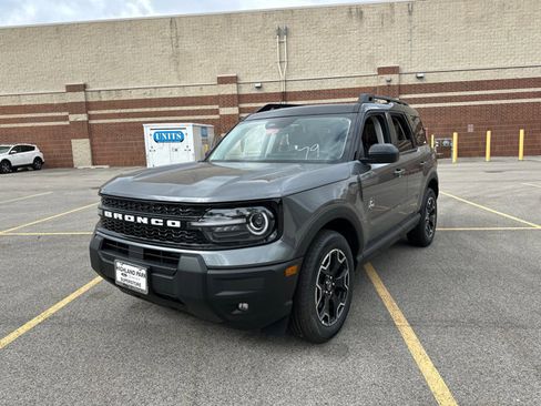 New 2025 Ford Bronco Sport Outer Banks image 4