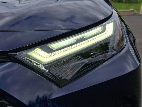 Used 2022 Toyota RAV4 Limited AWD/4WD image 28