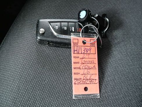 Used 2024 Toyota Corolla LE image 34