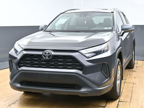 Used 2024 Toyota RAV4 XLE w/ Convenience Package FWD image 5