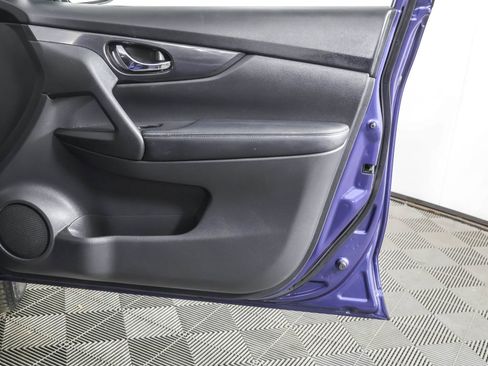 Used 2019 Nissan Rogue SV image 47