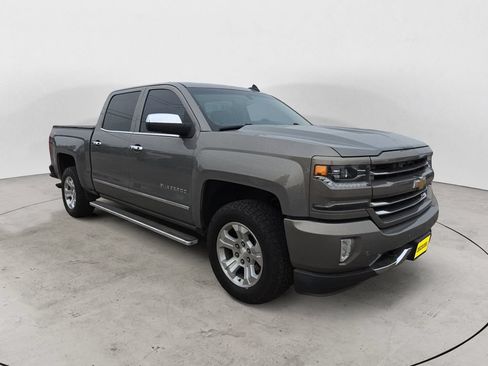 Used 2017 Chevrolet Silverado 1500 LTZ Z71 w/ LTZ Plus Package AWD/4WD image 3