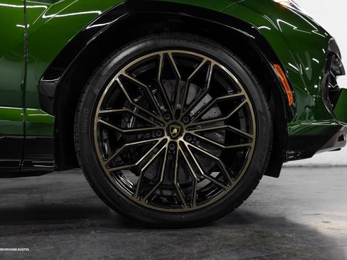 New 2025 Lamborghini Urus SE image 20